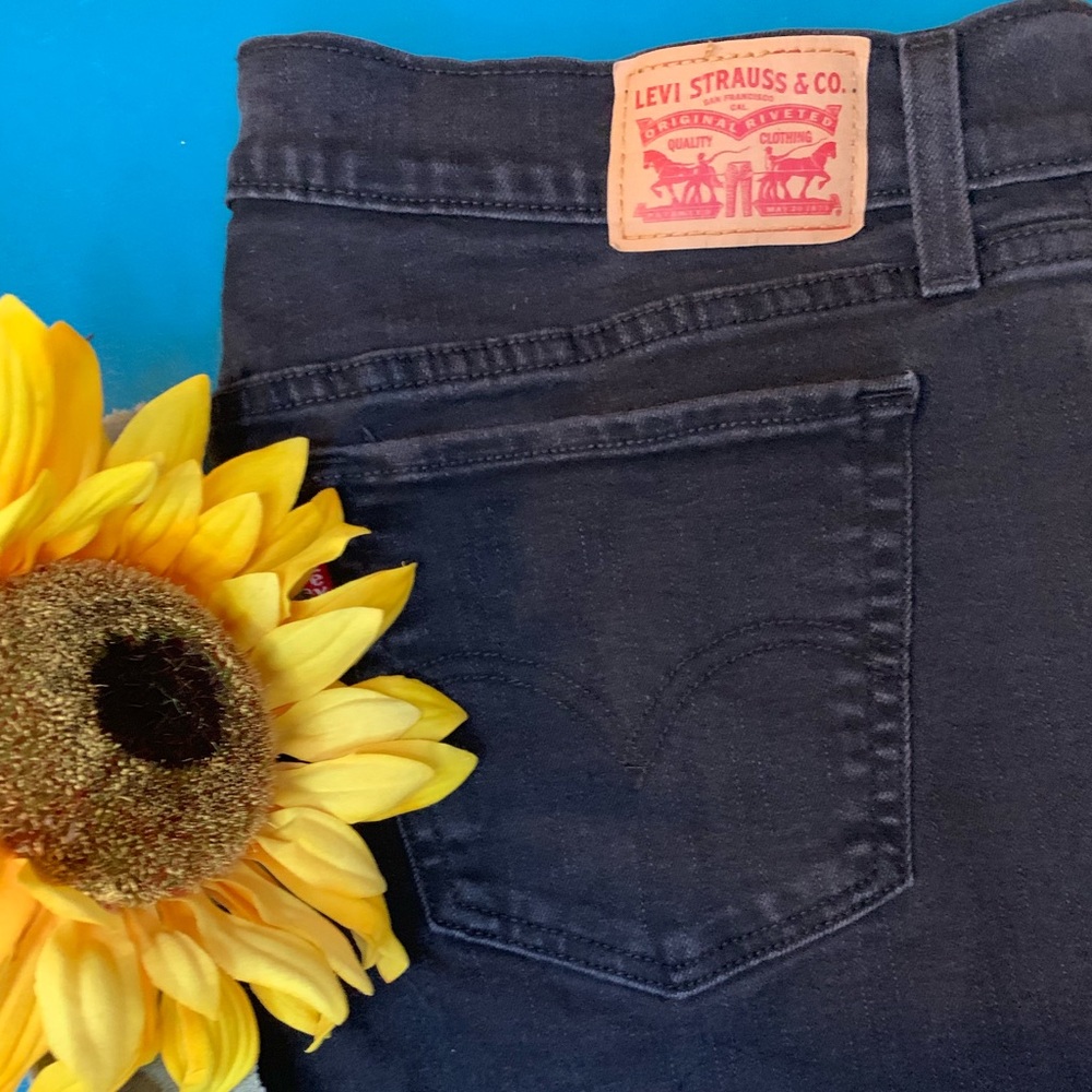 black vintage Levi’s